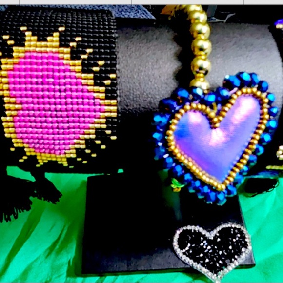 BRACELETS THEMED TO PERFECTiON - Picture 4 of 5